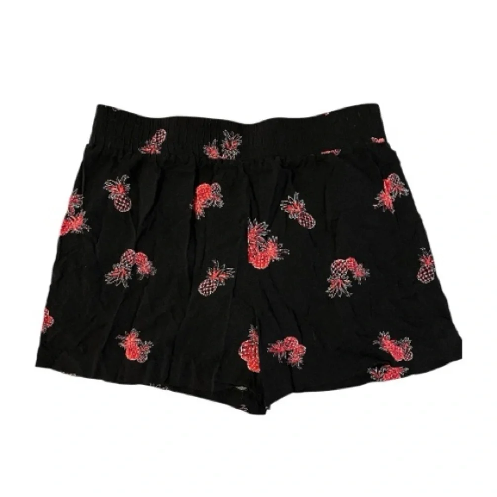 A.P. T 9 shorts with elastic waistband
